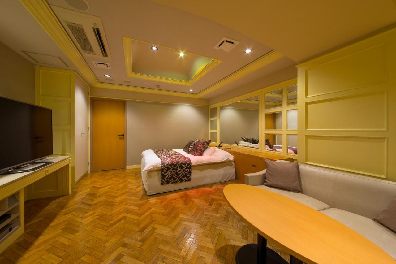 ホテル ベニ ウエスト 大人専用 Osaka Exteriör bild